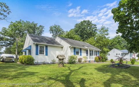 9 Pine Rd, Howell, NJ 07731 photo 3