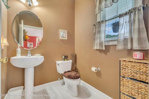 702 Leanne Ct, Forked River, NJ 08731 photo 17