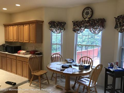 3 Hampton Ct, Matawan, NJ 07747 photo 5