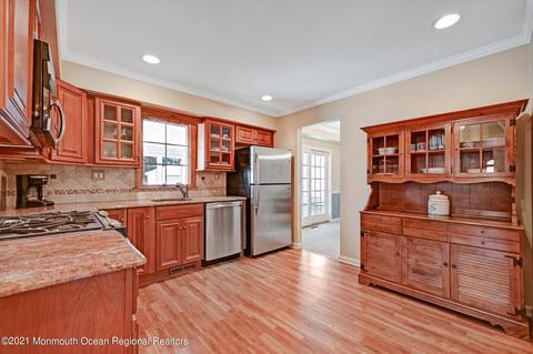 34 Danemar Dr, Matawan, NJ 07747 photo 8