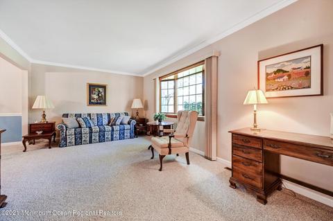 34 Danemar Dr, Matawan, NJ 07747 photo 2