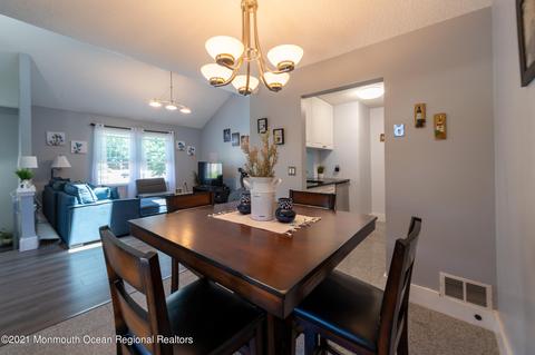 202 Daffodil Dr, Jackson, NJ 08527 photo 4