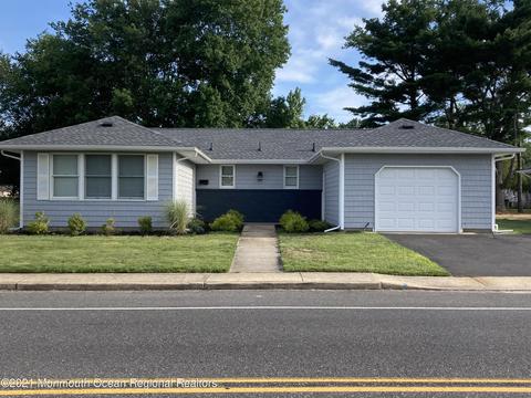 572 Jamaica Blvd, Toms River, NJ 08757