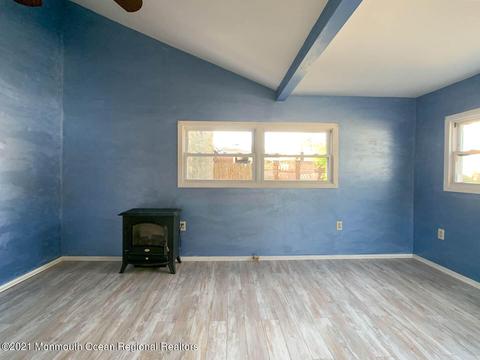 23 Maple St, Waretown, NJ 08758 photo 8