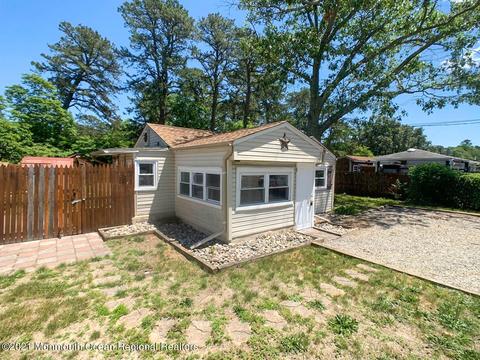 23 Maple St, Waretown, NJ 08758 photo 2