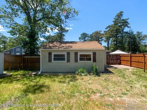 23 Maple St, Waretown, NJ 08758 photo 3