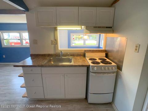 23 Maple St, Waretown, NJ 08758 photo 5