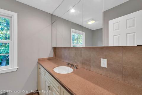 643 Summit Pl, Brielle, NJ 08730 photo 13