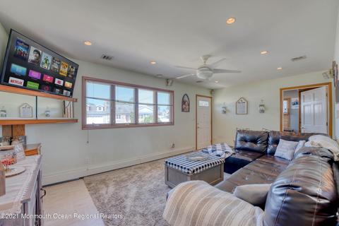 22 Lagoon Dr E, Brick, NJ 08723 photo 4