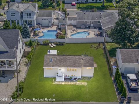 22 Lagoon Dr E, Brick, NJ 08723 photo 2