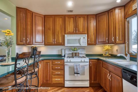 22 Lagoon Dr E, Brick, NJ 08723 photo 5