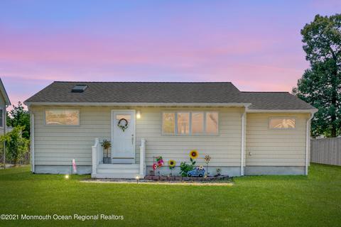 22 Lagoon Dr E, Brick, NJ 08723 photo 1