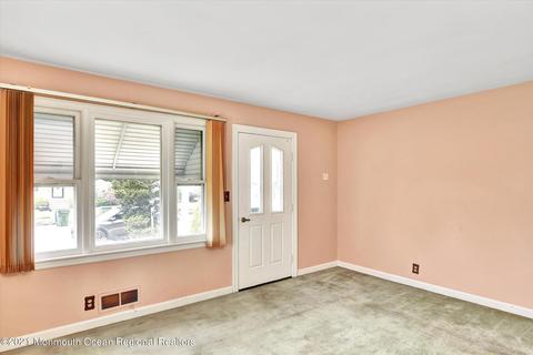 84 Bloomfield Ave, Edison, NJ 08837 photo 4
