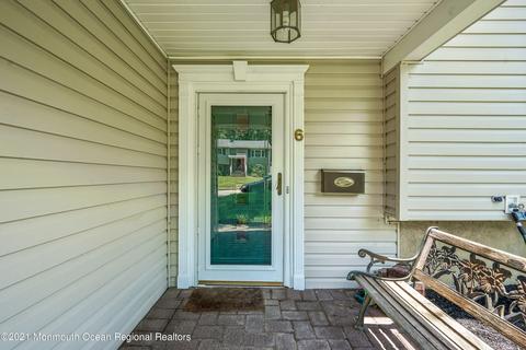 6 Eric Ct, Parlin, NJ 08859 photo 2