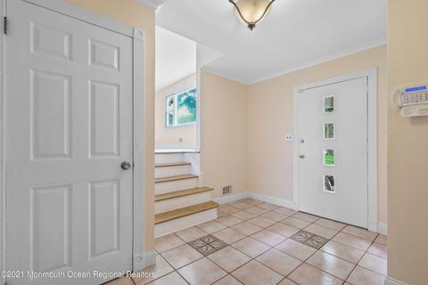 6 Eric Ct, Parlin, NJ 08859 photo 5