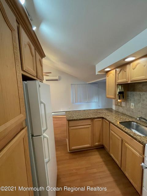 29 Willow St, Waretown, NJ 08758 photo 11