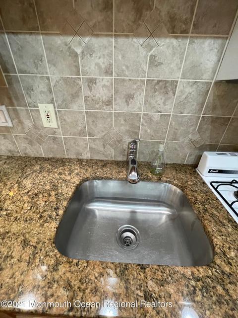 29 Willow St, Waretown, NJ 08758 photo 10