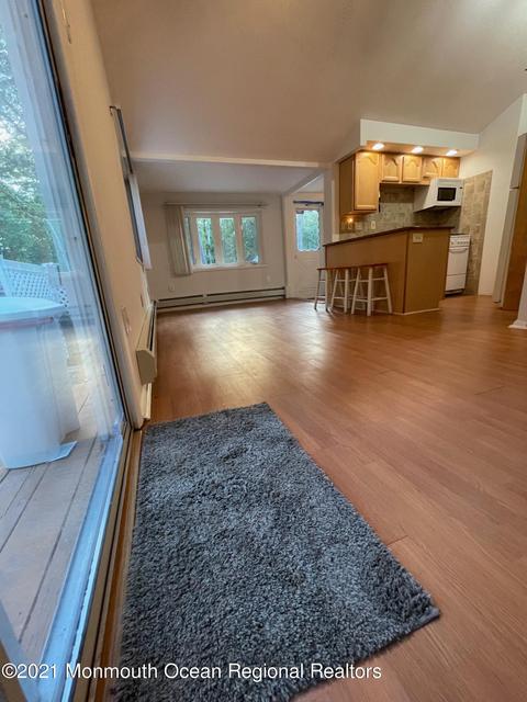 29 Willow St, Waretown, NJ 08758 photo 5