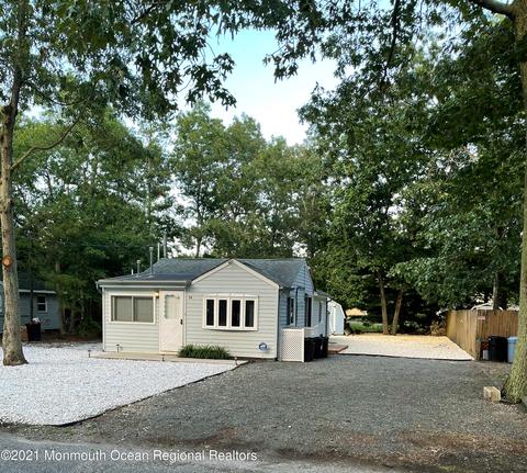 29 Willow St, Waretown, NJ 08758 photo 1