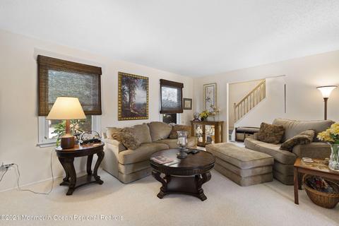 808 Constitution Dr, Brick, NJ 08724 photo 5
