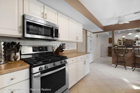 808 Constitution Dr, Brick, NJ 08724 photo 12
