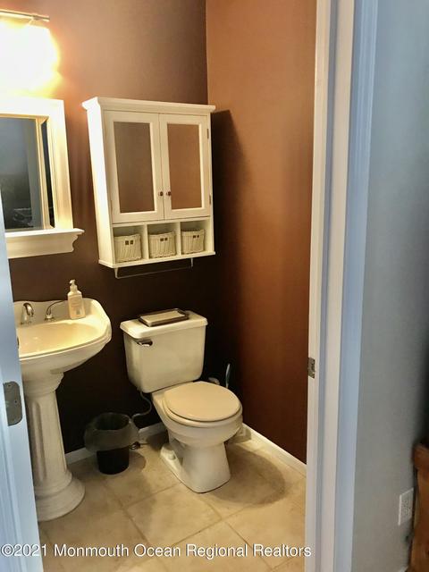 109 Walnut Dr, Brick, NJ 08724 photo 9