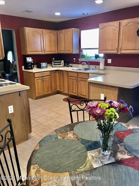 109 Walnut Dr, Brick, NJ 08724 photo 11