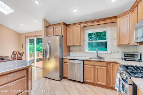 7 Hillside Ter, Ocean, NJ 07712 photo 11