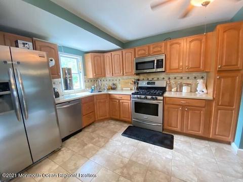 304 Arrowhead Park Dr, Brick, NJ 08724 photo 4