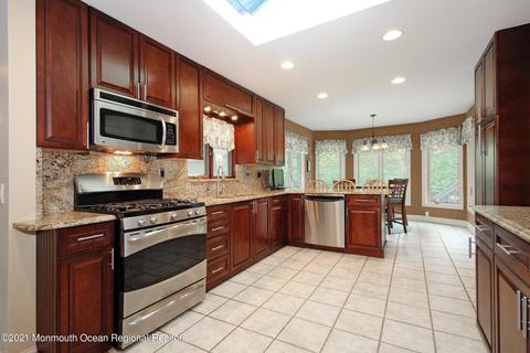 8 Conaskonk Dr, Ocean, NJ 07712 photo 5