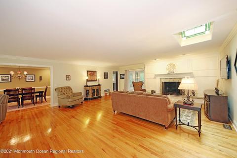 8 Conaskonk Dr, Ocean, NJ 07712 photo 3