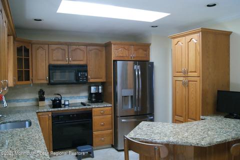 669 Millbrook Rd, Brick, NJ 08724 photo 16