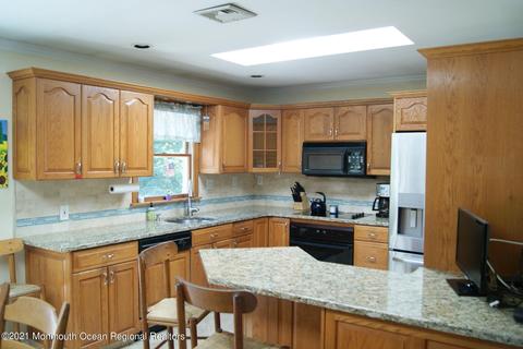 669 Millbrook Rd, Brick, NJ 08724 photo 17