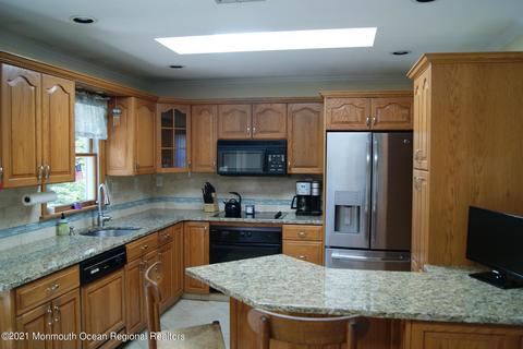669 Millbrook Rd, Brick, NJ 08724 photo 18