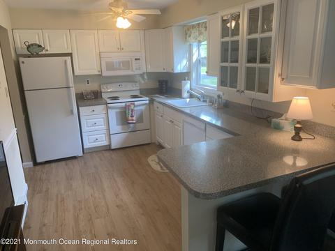 55 Markham Rd, Brick, NJ 08724 photo 4