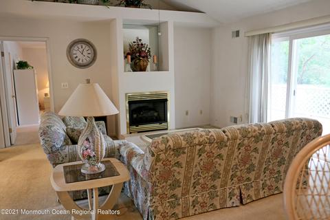 837 Windsor St, Forked River, NJ 08731 photo 4