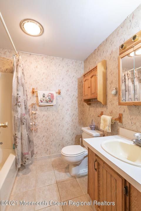 423 3rd St, Waretown, NJ 08758 photo 8