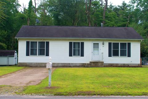 28 Lighthouse Dr, Waretown, NJ 08758 photo 1