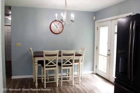 28 Lighthouse Dr, Waretown, NJ 08758 photo 6