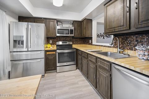 405 Central Blvd E, Brick, NJ 08724 photo 5