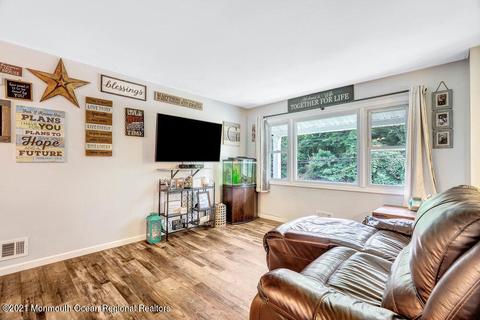 19 Ralph Pl, Jackson, NJ 08527 photo 4
