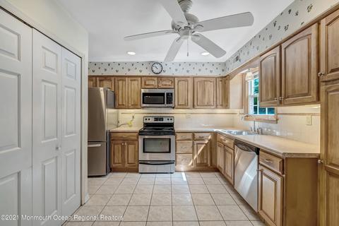 44 Maple Dr, Spring Lake Heights, NJ 07762 photo 16