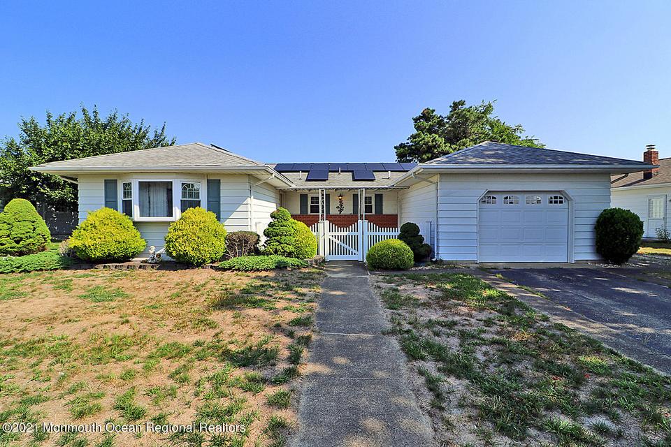  28 Vail St, Toms River, NJ 08757 photo 1