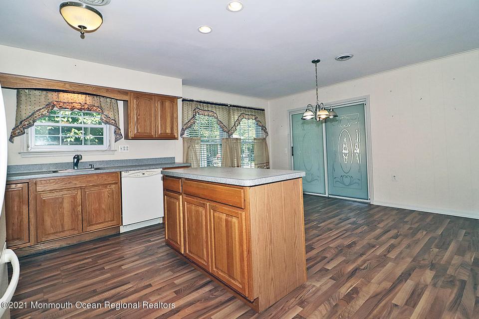  28 Vail St, Toms River, NJ 08757 photo 17