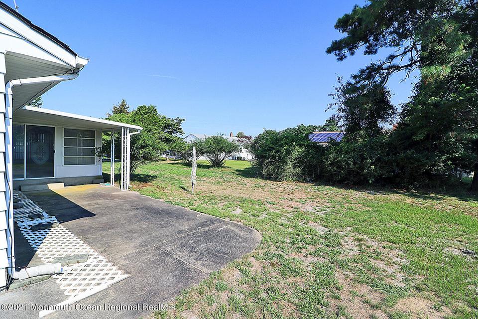  28 Vail St, Toms River, NJ 08757 photo 4