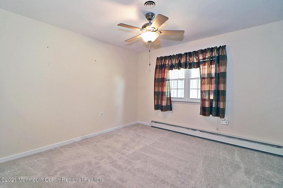  28 Vail St, Toms River, NJ 08757 photo 33
