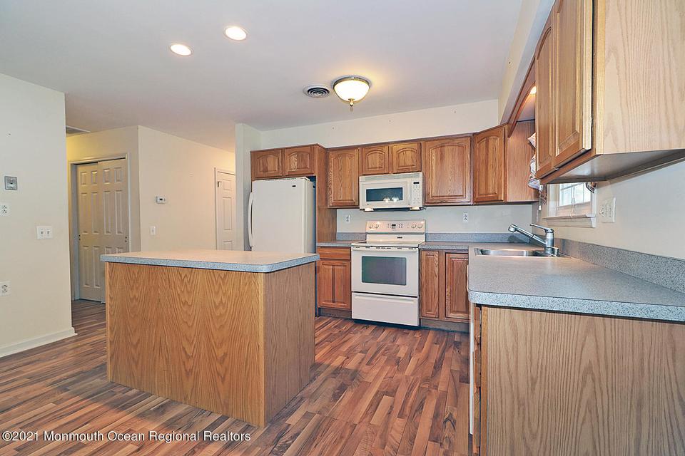  28 Vail St, Toms River, NJ 08757 photo 20