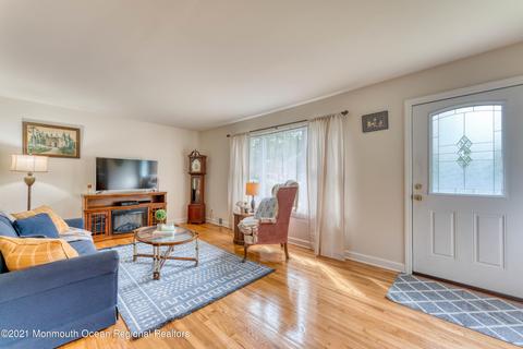 302 Lenape Trl, Brielle, NJ 08730 photo 3