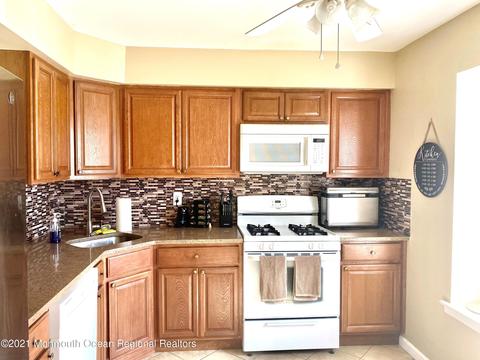 3 Kim Ct, Jackson, NJ 08527 photo 4