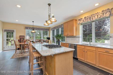 9 Crape Myrtle Dr, Holmdel, NJ 07733 photo 11